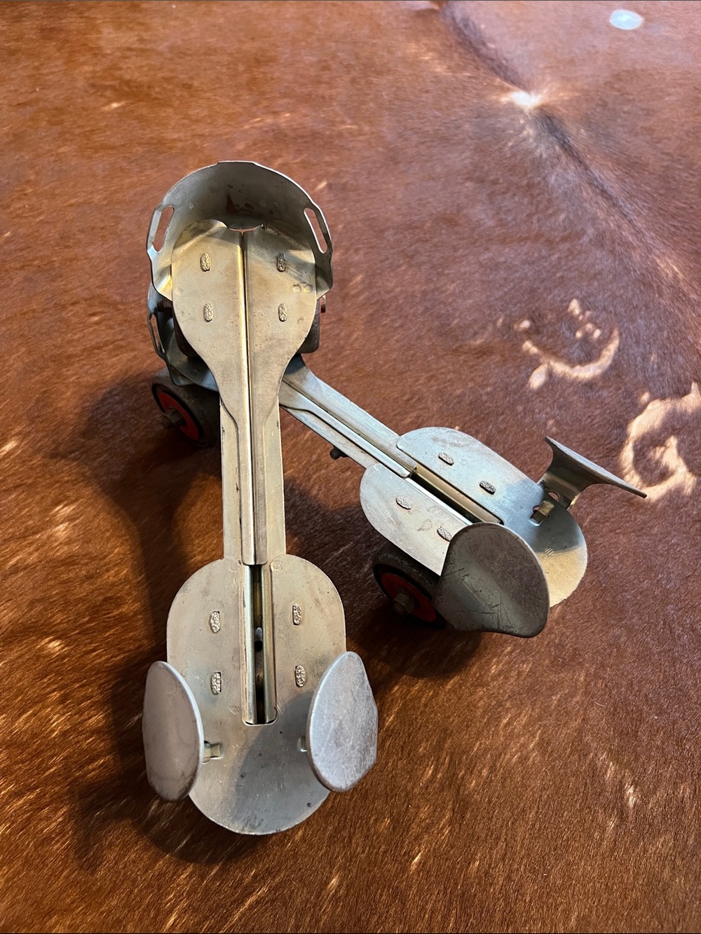 Vintage UNION HARDWARE ADJUSTABLE ROLLER SKATES missing its Leather Straps